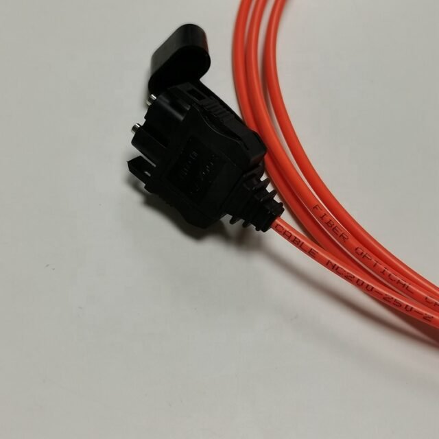 CA7003 HCS/PCF cable and connector view