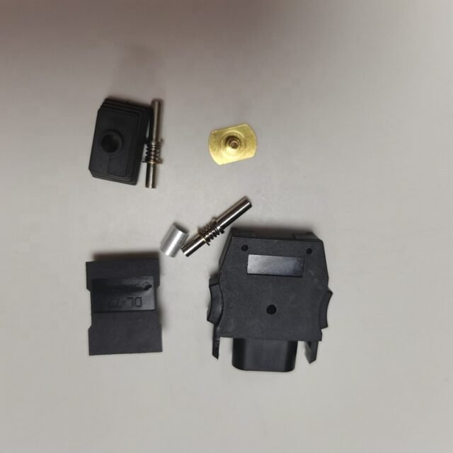 DL-72 housing and gold crimp parts