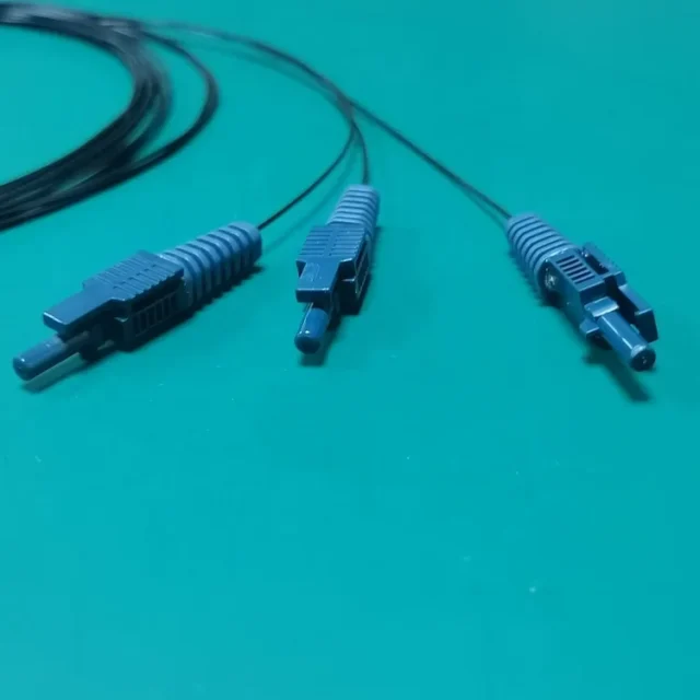 HEBR 4503-4513 1-to-3 POF Fiber Splitter Cable - connector detail