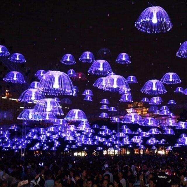 Jellyfish fiber light mounted in event setting