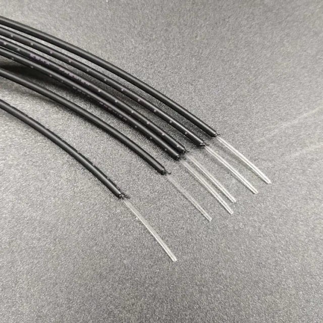 GH Eska Premier cable ends glowing blue