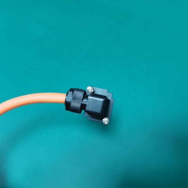 MR-BKS1CBL5M-A1-HPU termination closeup
