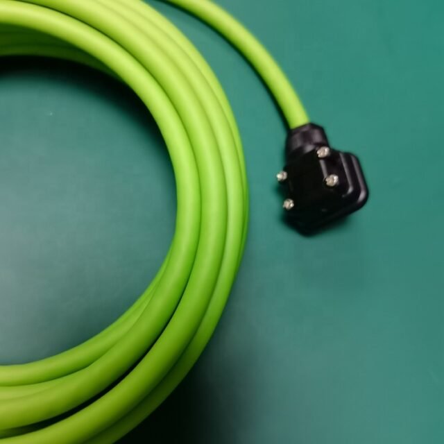 MR-J3ENCBL5M-A1-HPU connector detail