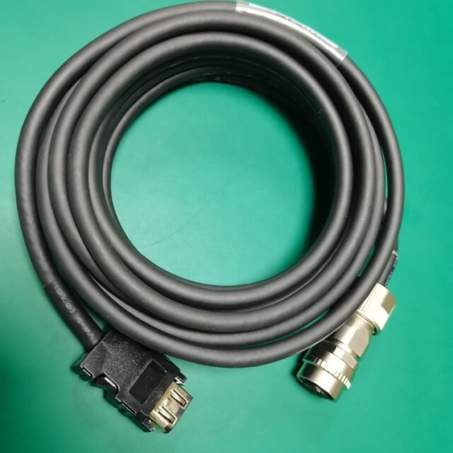 MR-J3ENSCBL5M-H cable detail