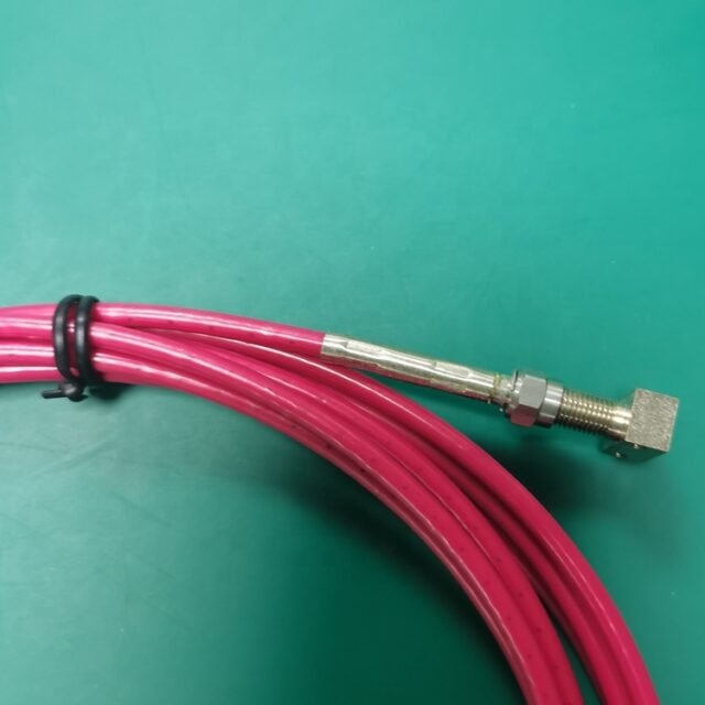 Red SMA probe jumper detail