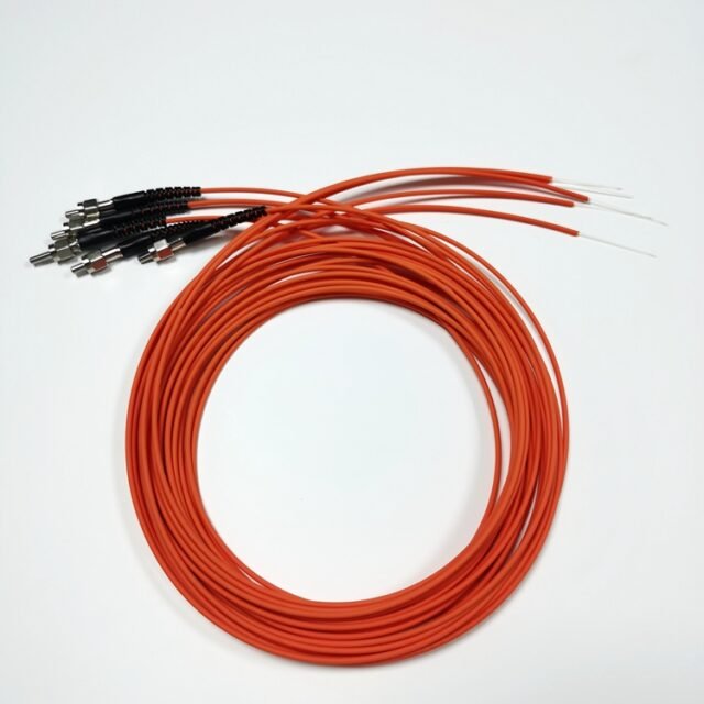 SMA905 600um orange medical cable