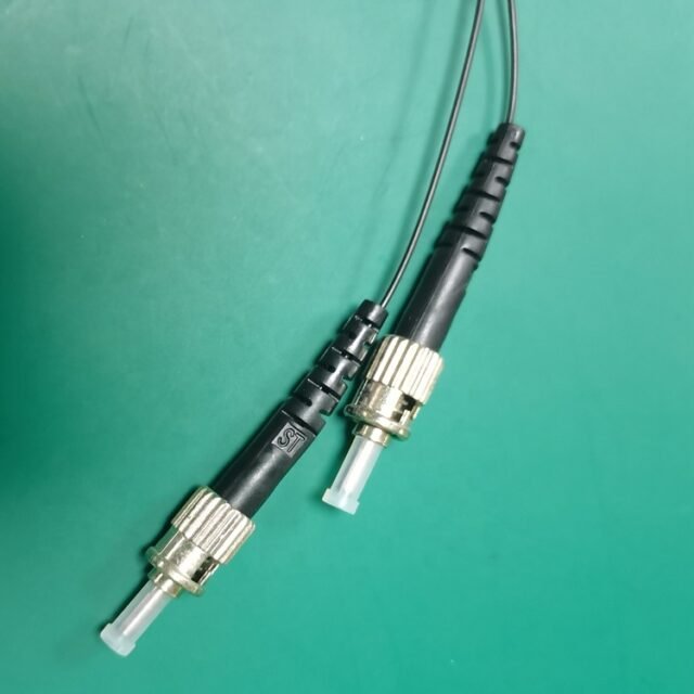 ST-1 1x2 fiber optic splitter front view